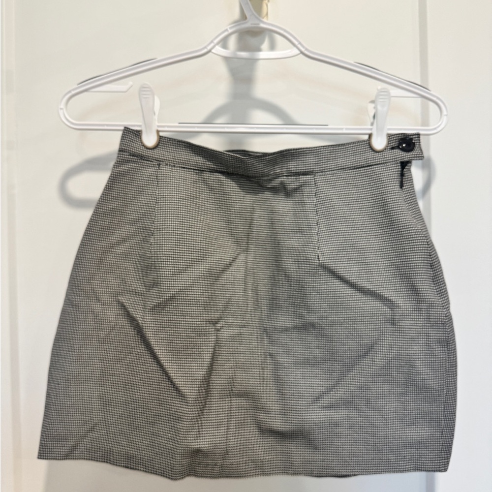 Forever 21 Black and White Mini Skirt